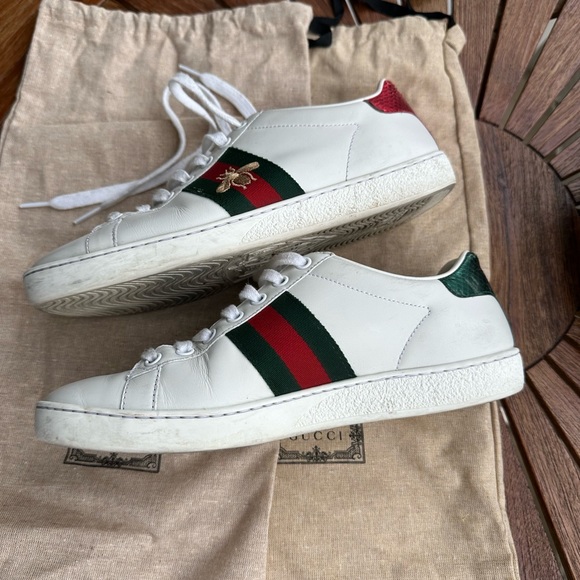 GUCCI WOMEN'S ACE SNEAKER WITH BEE - Picture 9 of 11